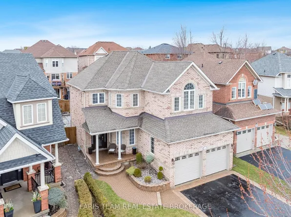 12 Kensington Trl, Barrie, ON L4N 0K5