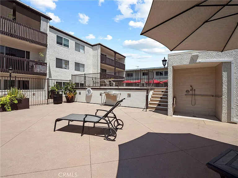 5334 Lindley Ave #319 — Photo 41