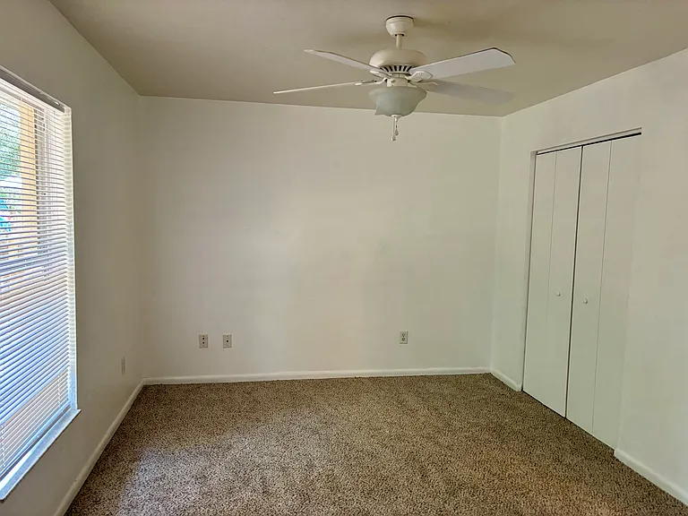 3279 E Kennedy St — Photo 23