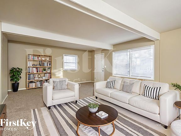 5th image of 26646 W Elmwood Ave