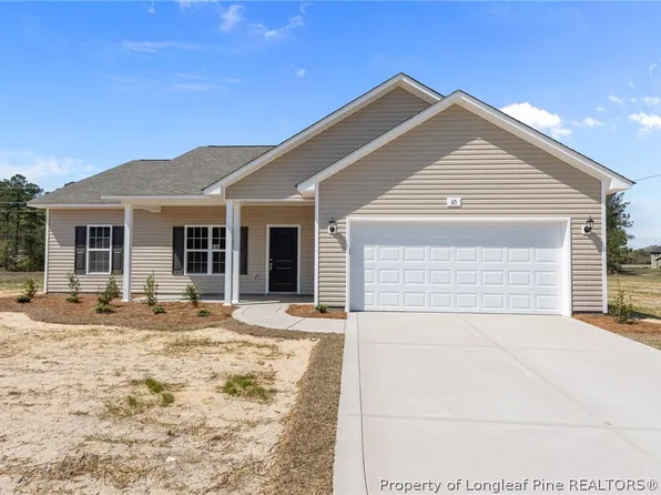 65 Orchard Ln, Parkton, NC 28371