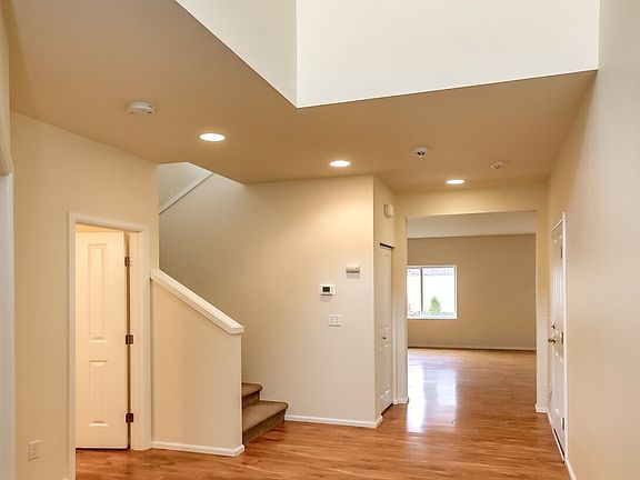 4th image of 20024 19th Avenue E