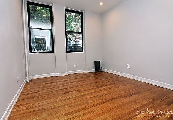 3rd image of 529 W 158th St #1