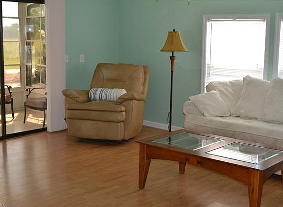 3rd image of 4670 Gulfgate Ln