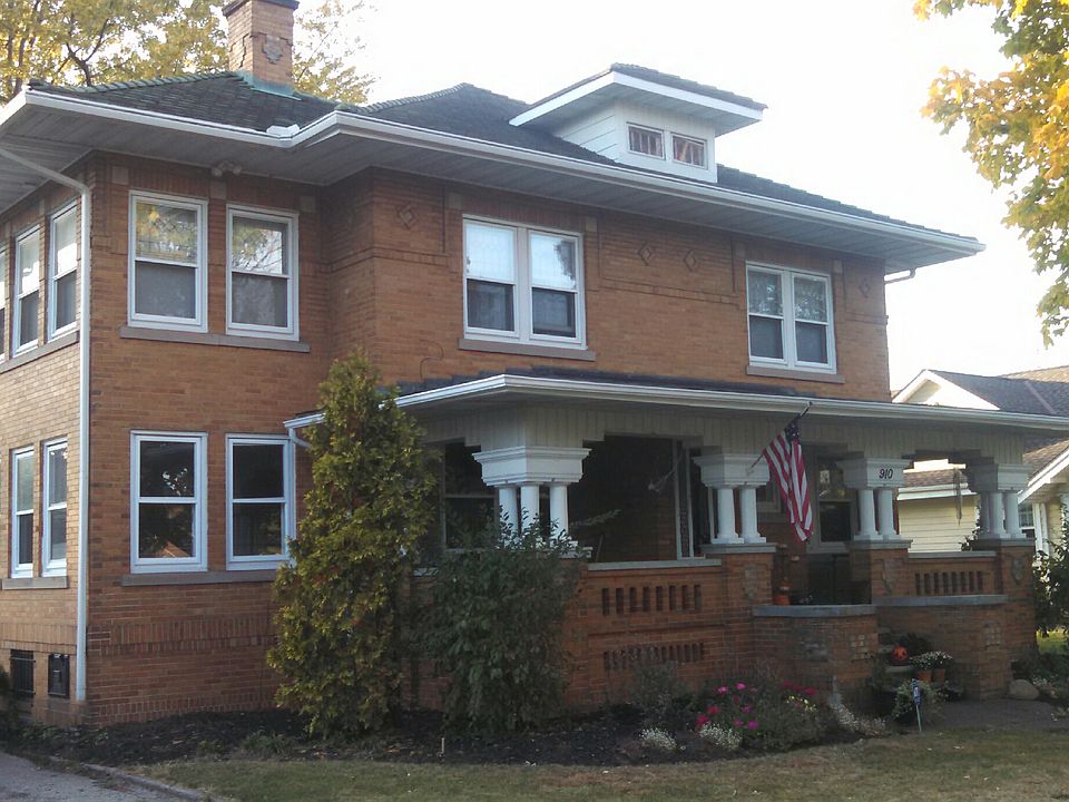 910 Lakeview Dr