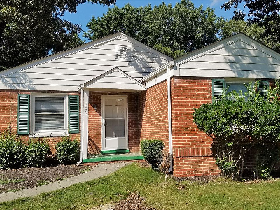 1st image of 3430 Chapel Dr
