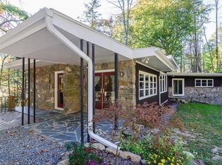 108 Wrights Cove Rd, Fairview, NC 28730