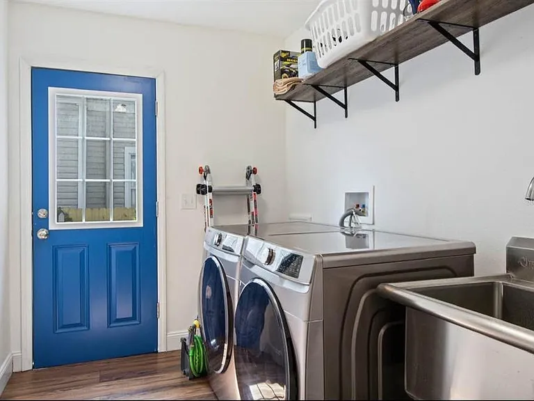 2330 W Saint Louis St — Photo 21