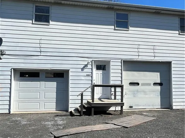 8467 Airport Rd E, Bath, PA 18014