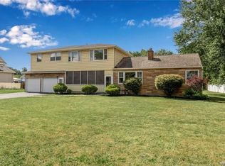 8275 Greiner Rd #1, Buffalo, NY 14221