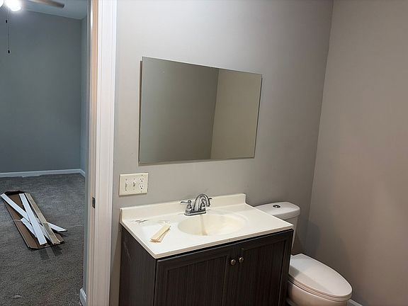 5th image of 706 W Walnut St