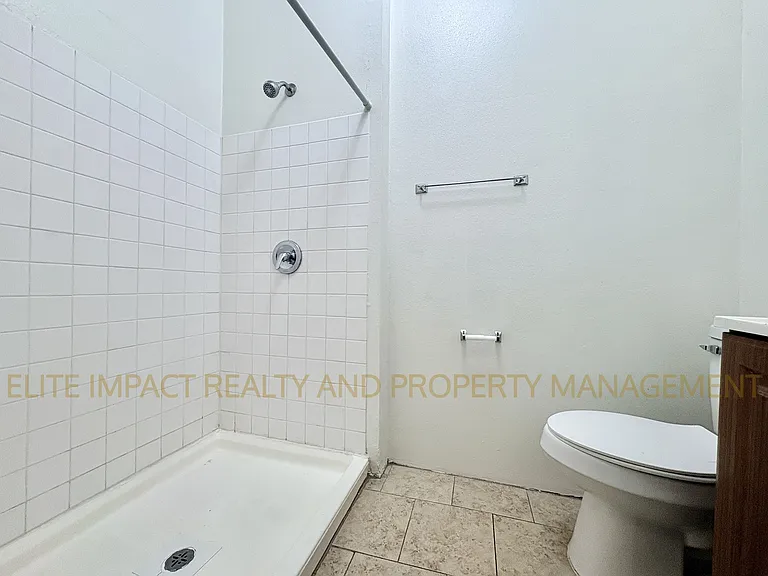 2454 N Treat Ave #1 — Photo 9