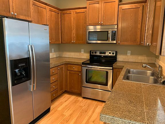 5th image of 8115 NE 35th Ave