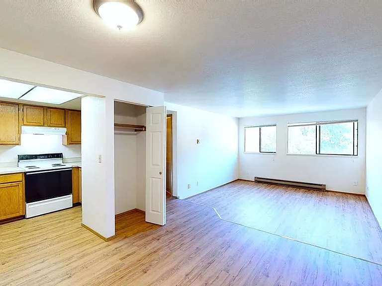 Seattle North Apartments — Photo 65