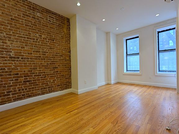 2nd image of 330 W 86th St APT 7