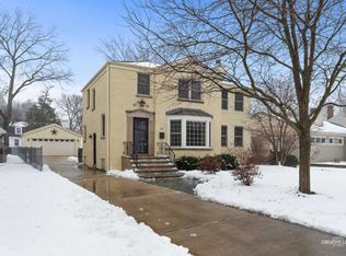 361 Windsor Ave, Glen Ellyn, IL 60137