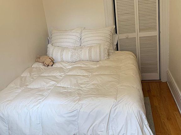 5th image of 302 W 78th St APT 5A