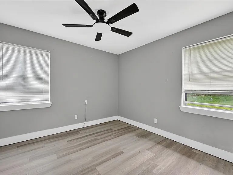 1275 McKinney Cir — Photo 13