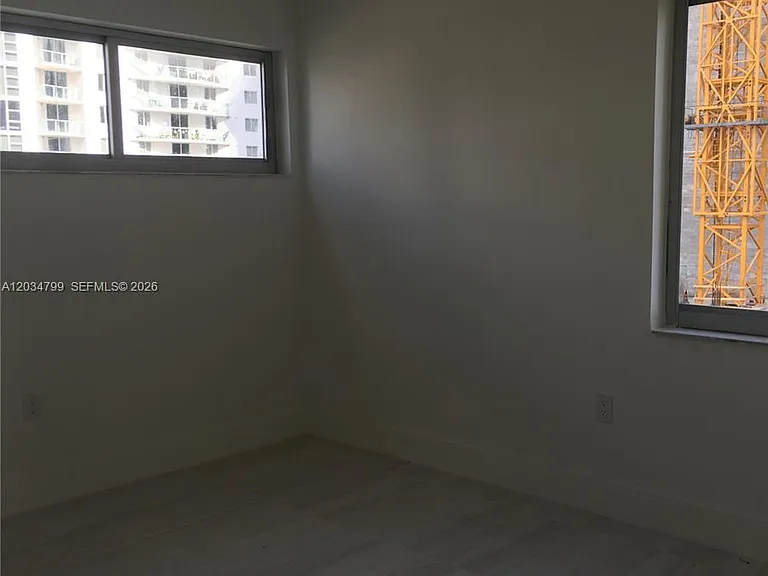 395 NE 21st St #403 — Photo 12