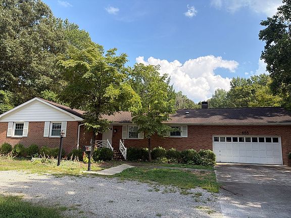2nd image of 655 S Peace Haven Rd