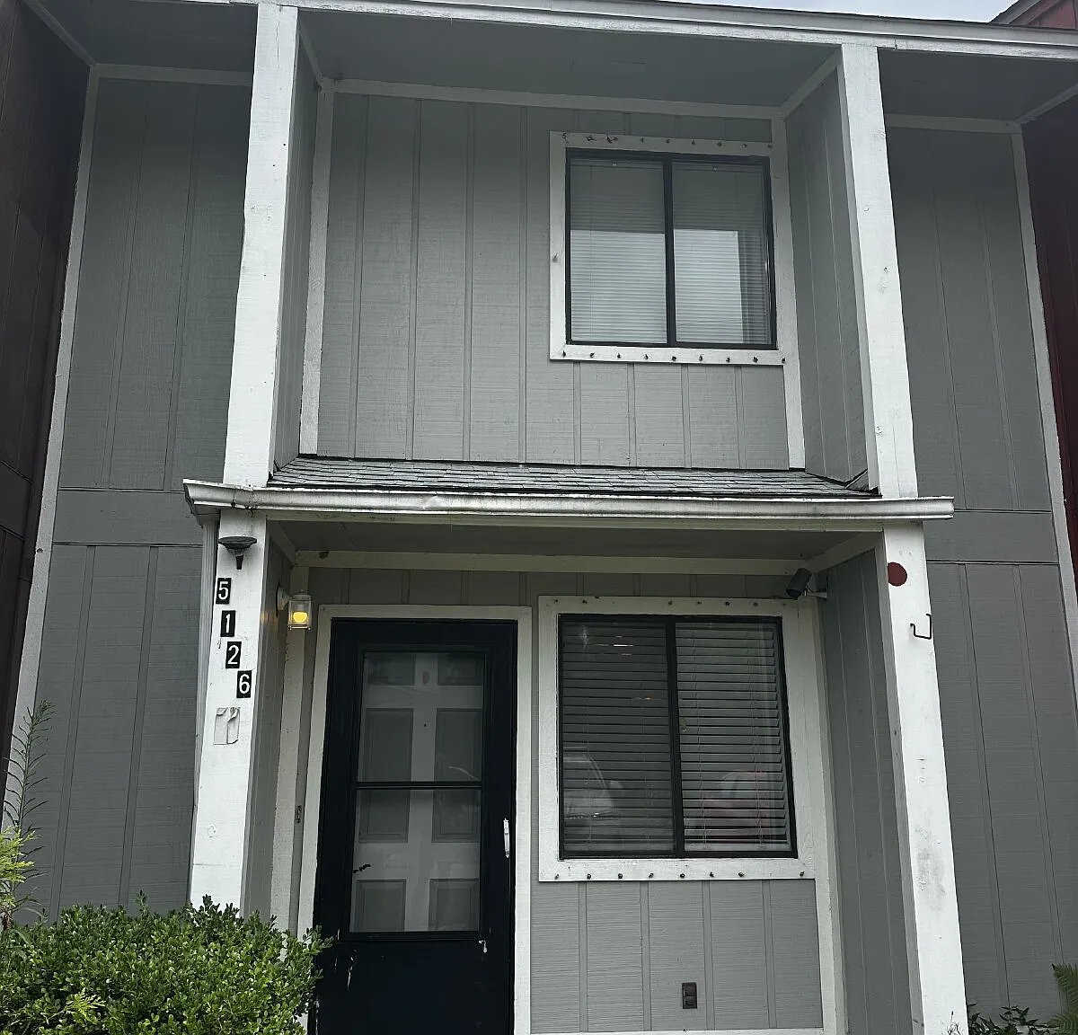 2 bed, 1.5 bath, 970 sqft, $1,400 — Photo 2