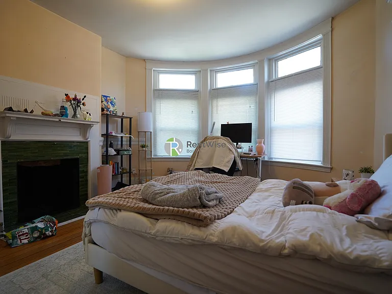 14 Foster St #1 — Photo 5