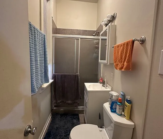 1910 N Sheffield Ave #2F — Photo 6