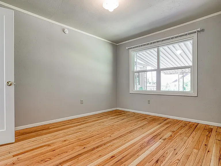 4106 NW Fir St — Photo 12
