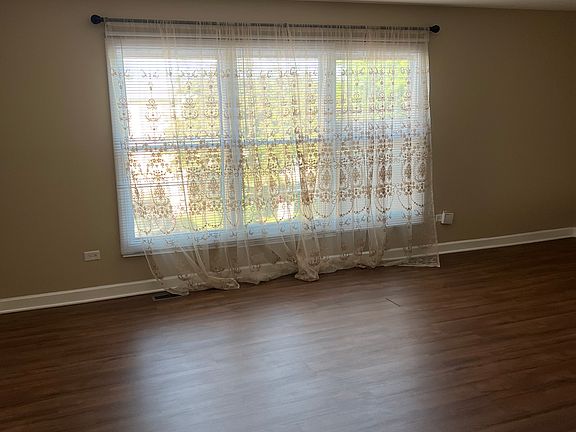 2nd image of 1015 Brunswick Hbr