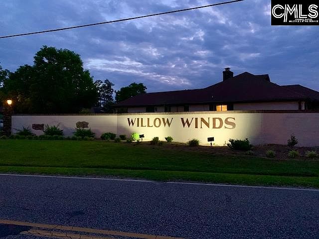 2nd image of 408 Willow Winds Dr