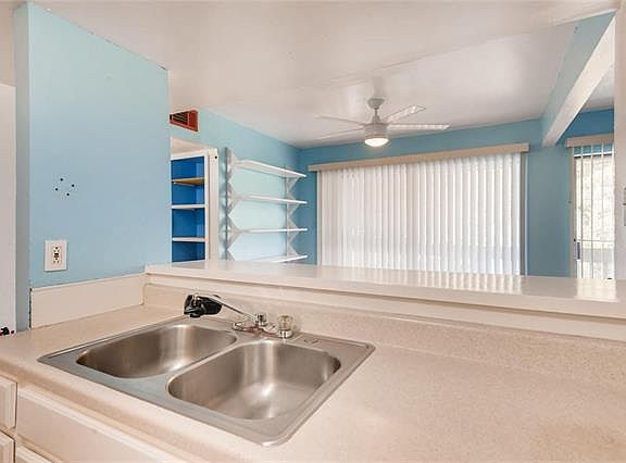 5th image of 2124 Burton Dr APT 258