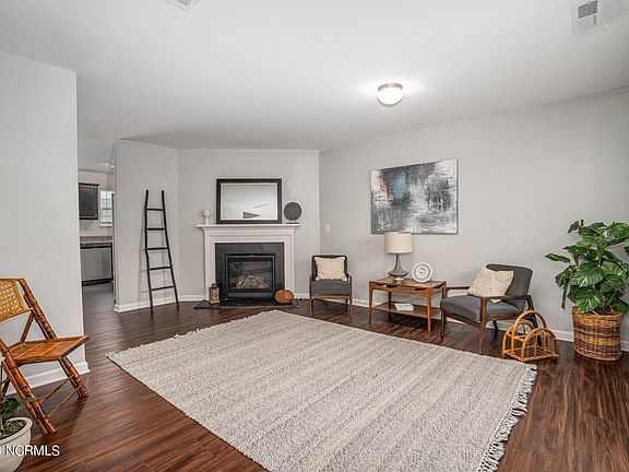 2nd image of 4621 Lily Walk