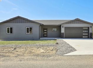 365 NW 4th St, Dufur, OR 97021