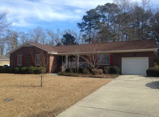 4320 Manchester Ln, Lumberton, NC 28360