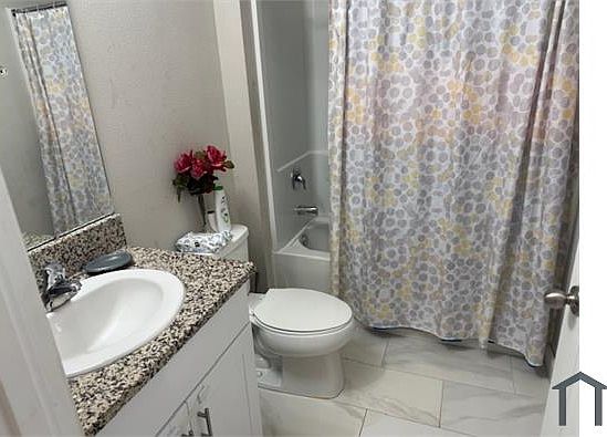 4th image of 1393 Axel Cir