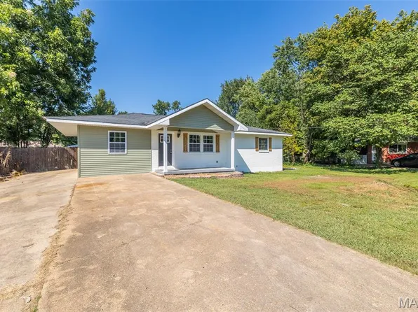 155 Hampton Ct, Poplar Bluff, MO 63901