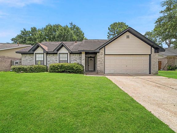 3rd image of 22039 Rivermead Dr