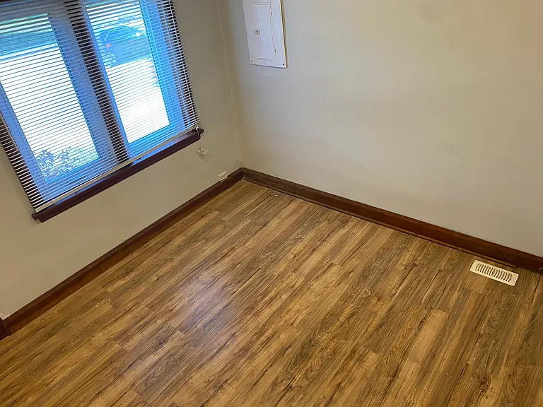 1 Charles St E #1 — Photo 12