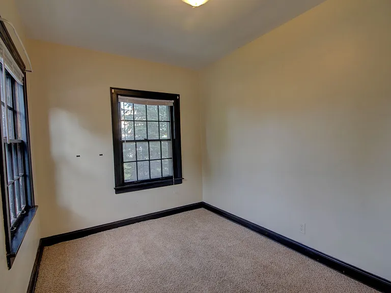624 Scott St — Photo 15