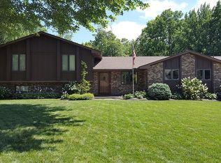 1142 Peachcreek Rd, Dayton, OH 45458