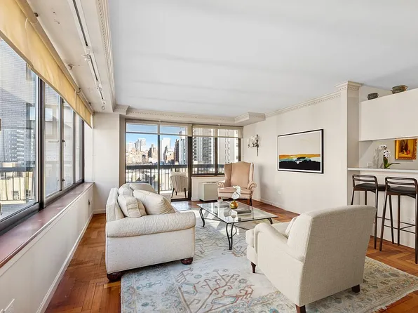 422 E 72nd St APT 7E, New York, NY 10021