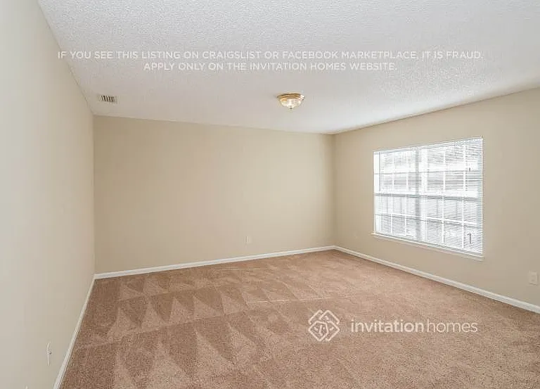 1656 Hawkins Cove Dr E — Photo 12