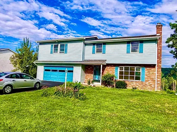 39 Green Meadow Ln, Binghamton, NY 13901