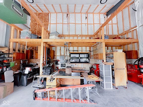 4th image of 7796 N Meridian Rd