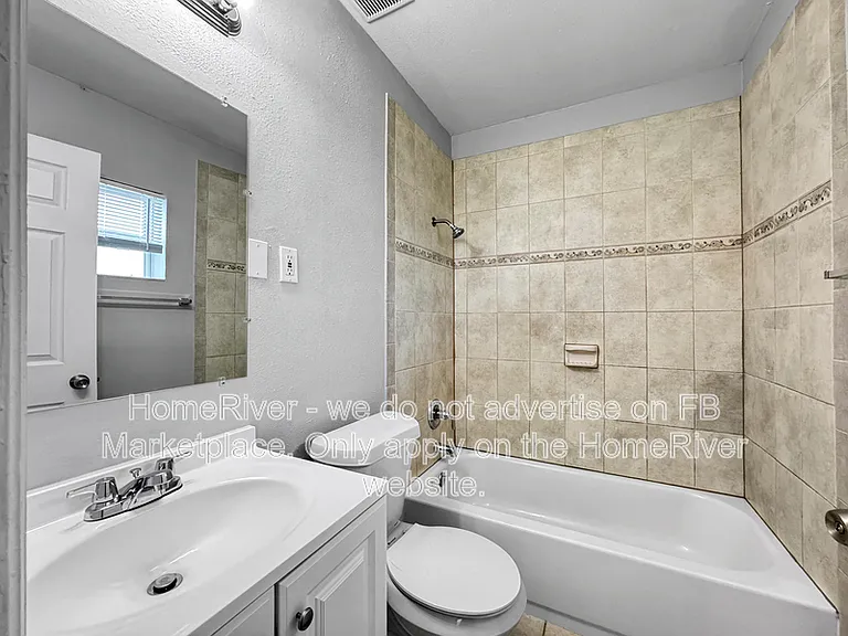 4903 S 85th St — Photo 14