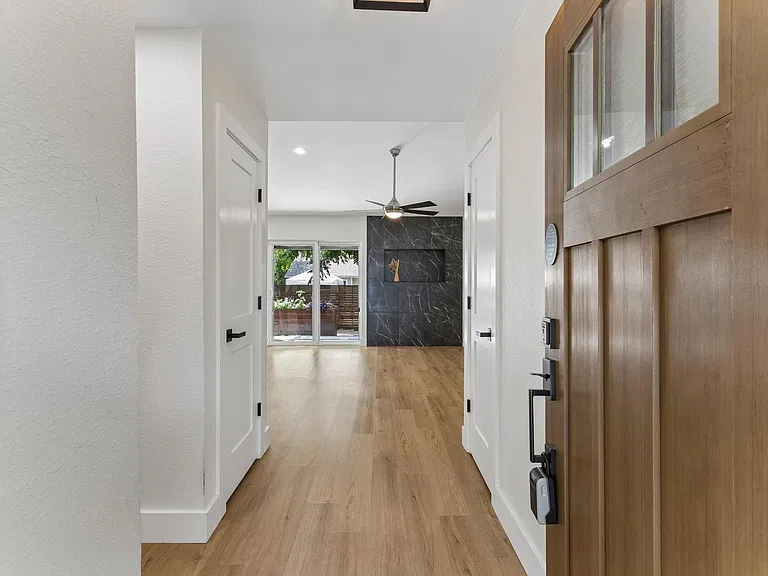 6312 Clubway Ln — Photo 9