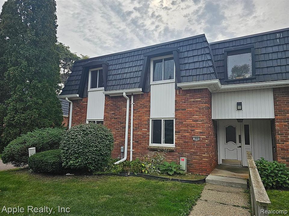 1868 Colonial Village Way APT 3, Waterford, MI 48328 MLS 20230085663 Zillow