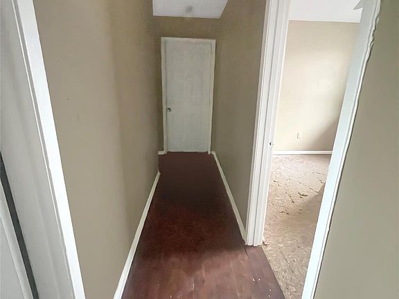 4th image of 5410 Bungalow Ln