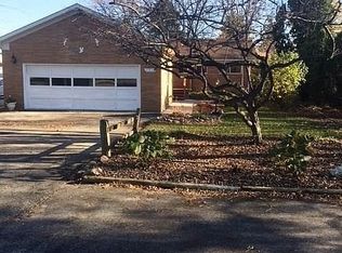 47852 Jefferson Ave, Chesterfield, MI