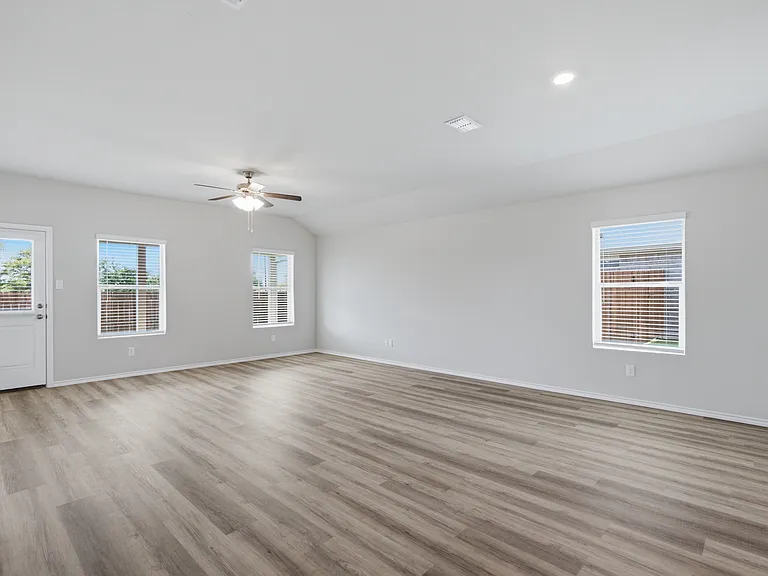 312 Blanco Dr — Photo 14